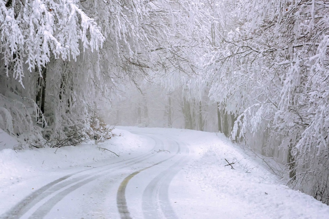 Road-G2D3C71A2E 1280