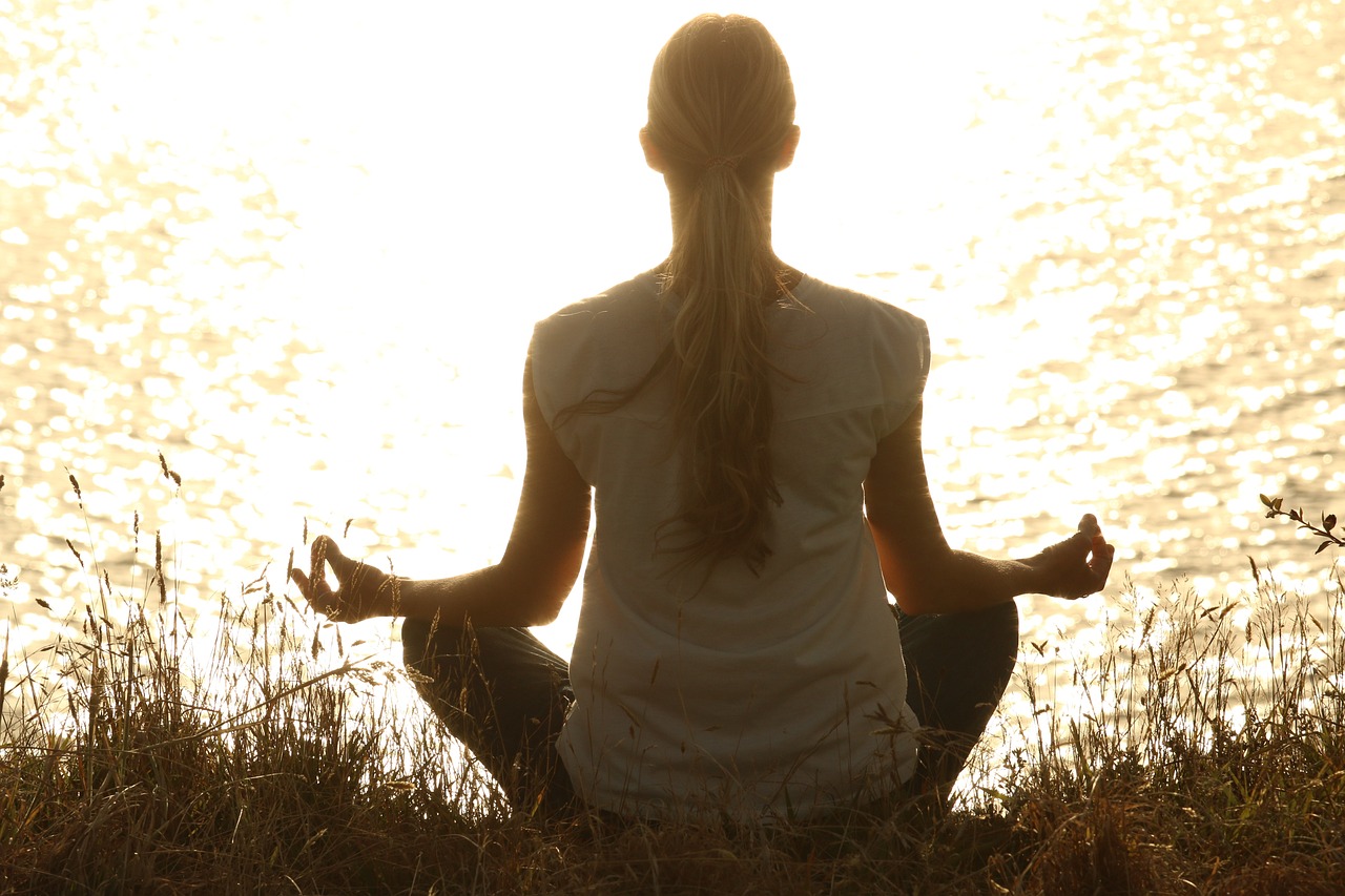 meditate-g3f55bcfdb_1280.jpg