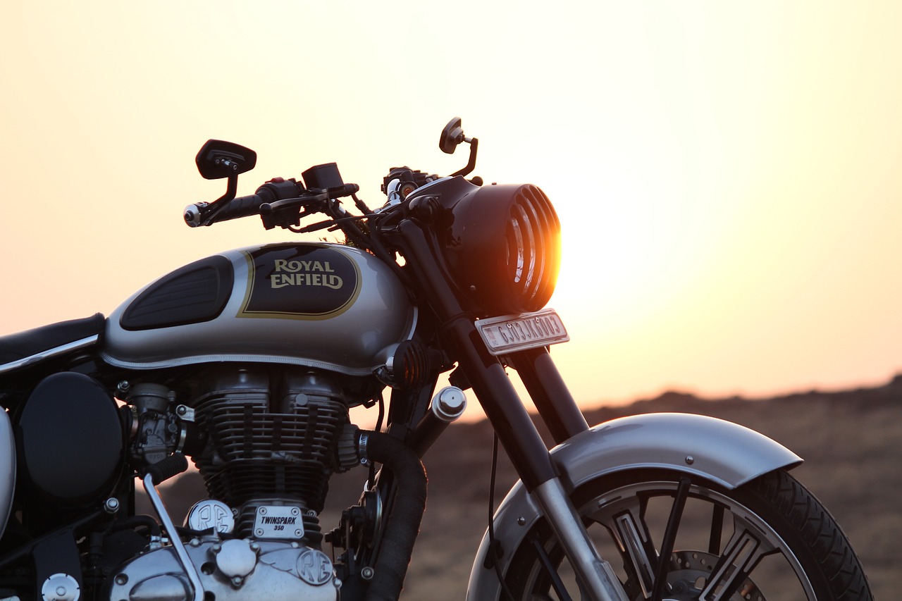 royal-enfield-2972008_1280.jpg