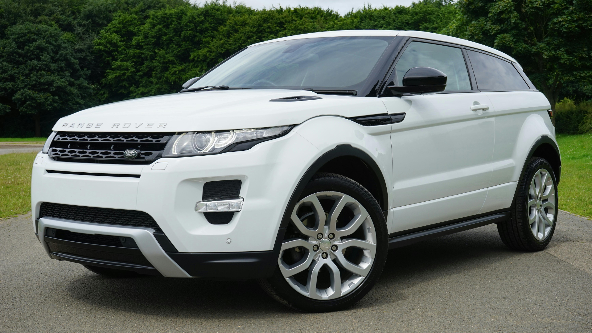 Land-Rover-Thumb